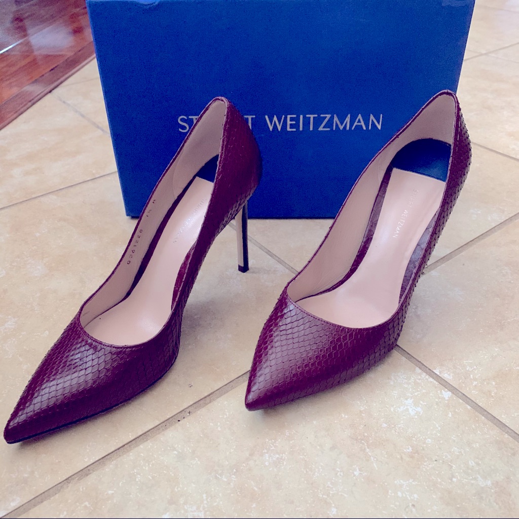 Stuart Weitzman Ingred Maroon Python Heels 7.5